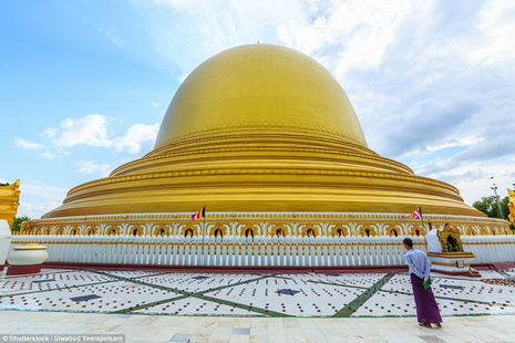 Kaunghmudaw, Sagaing, Myanmar