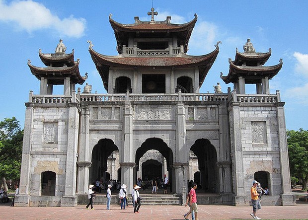 Nhà thờ cổ Việt Nam